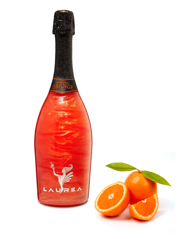 Royal Orange Spritz - Perlivý alkoholický nápoj v perleťové oranžové barvě 0,75 L Laurea Company sro
