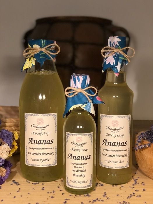 Sedmikráska ovocný sirup Ananas určený pro přípravu oblíbených domácích limonád a míchaných nápojů s vůní exotiky 500 ml Rodinná farma Sedmikráska